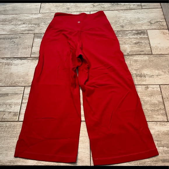 lululemon athletica Pants - Lululemon align wide leg crops size 6 euc